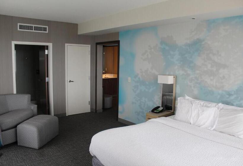 Люкс Кровать Кинг, Courtyard By Marriott Muncie At Horizon Convention Center