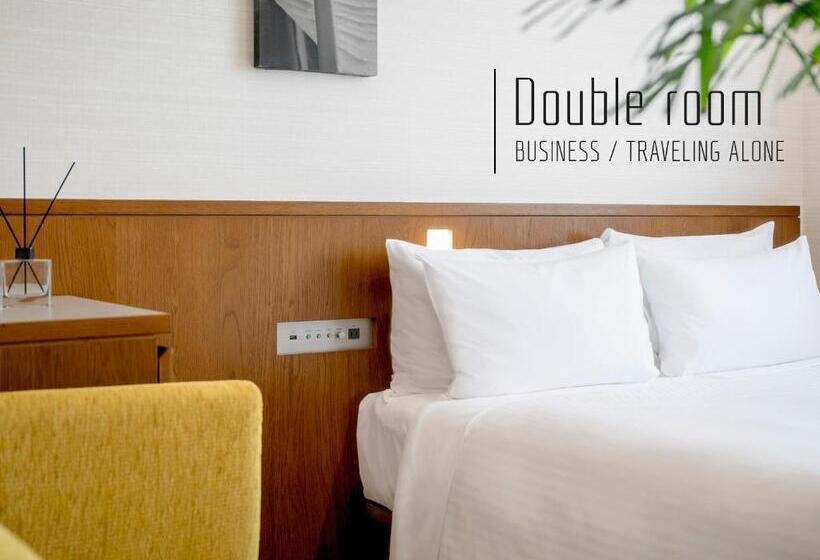 Quarto Estandar, Gracery Naha
