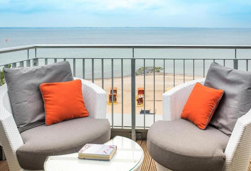 스위트, Strandhotel Luv