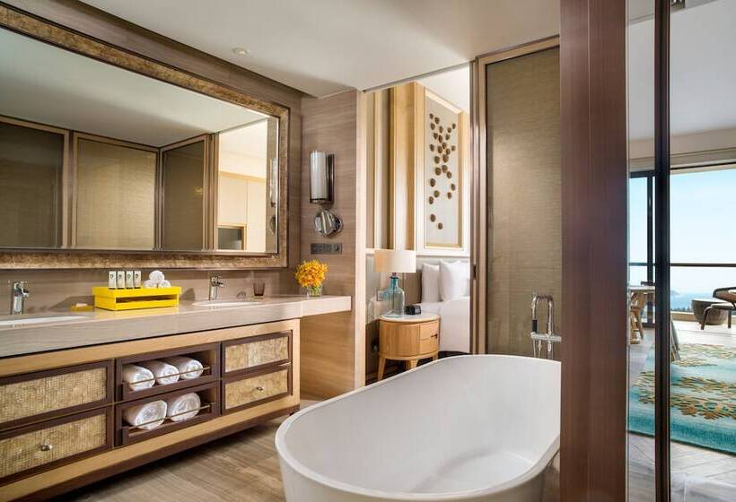 Клубный люкс с видом на море, Sofitel Sanya Leeman Resort