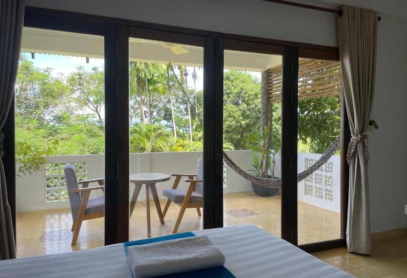 غرفة قياسية مزوَّدة بشُرفة, Kep Lodge