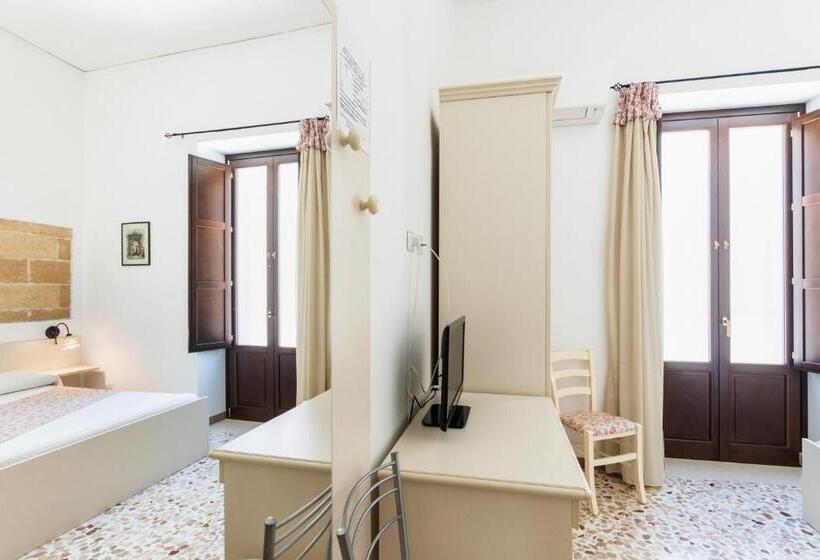 Номер Стандарт, Morfeo Charming Rooms & Relax