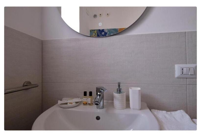Номер Стандарт Трехместный, Morfeo Charming Rooms & Relax