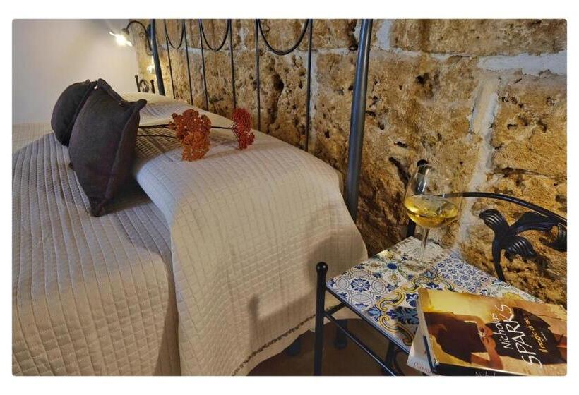 Четырехместный Номер Deluxe, Morfeo Charming Rooms & Relax
