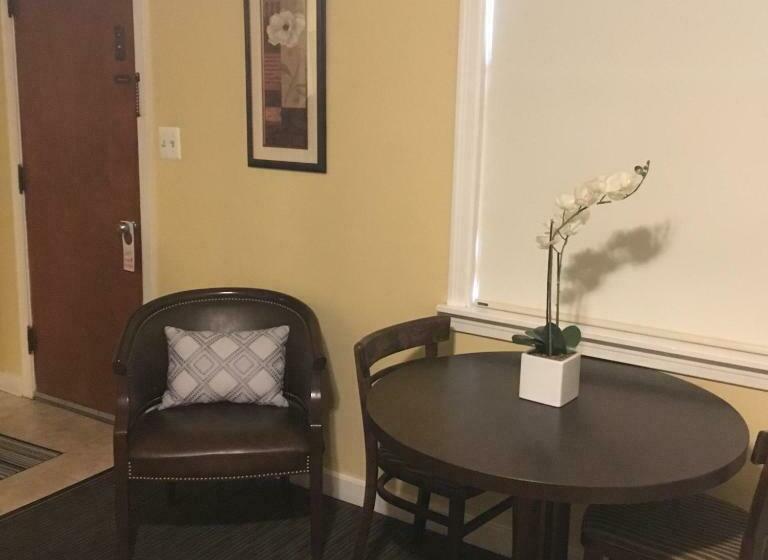 Номер Стандарт, Clarence Inn Extended Stay