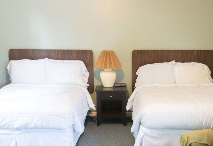 Номер Стандарт 2 Двуспальные Кровати, Clarence Inn Extended Stay