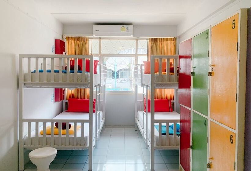 تختخواب در اتاق مشترک, Sleep Sheep Phuket Hostel Sha