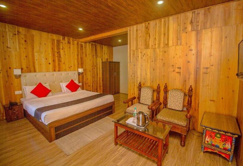 اتاق کلاسیک سه تخته, Collection O Hotel Oak Ridge