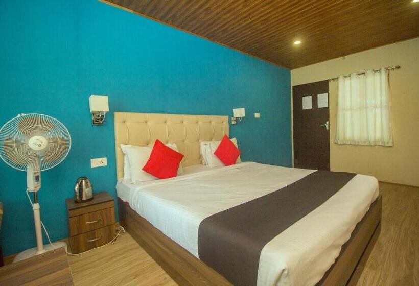 اتاق کلاسیک سه تخته, Collection O Hotel Oak Ridge