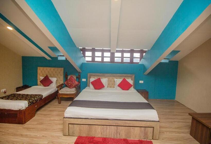 اتاق کلاسیک سه تخته, Collection O Hotel Oak Ridge