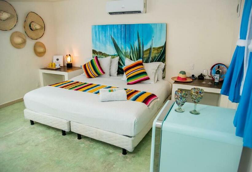 اتاق لوکس با تخت بزرگ, Hidalgo Boutique Rooms