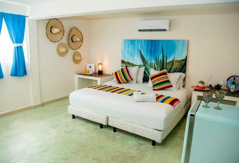 اتاق لوکس با تخت بزرگ, Hidalgo Boutique Rooms