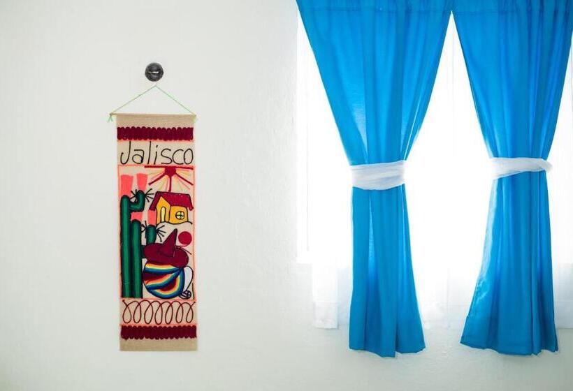اتاق لوکس با تخت بزرگ, Hidalgo Boutique Rooms