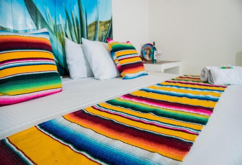 اتاق لوکس با تخت بزرگ, Hidalgo Boutique Rooms