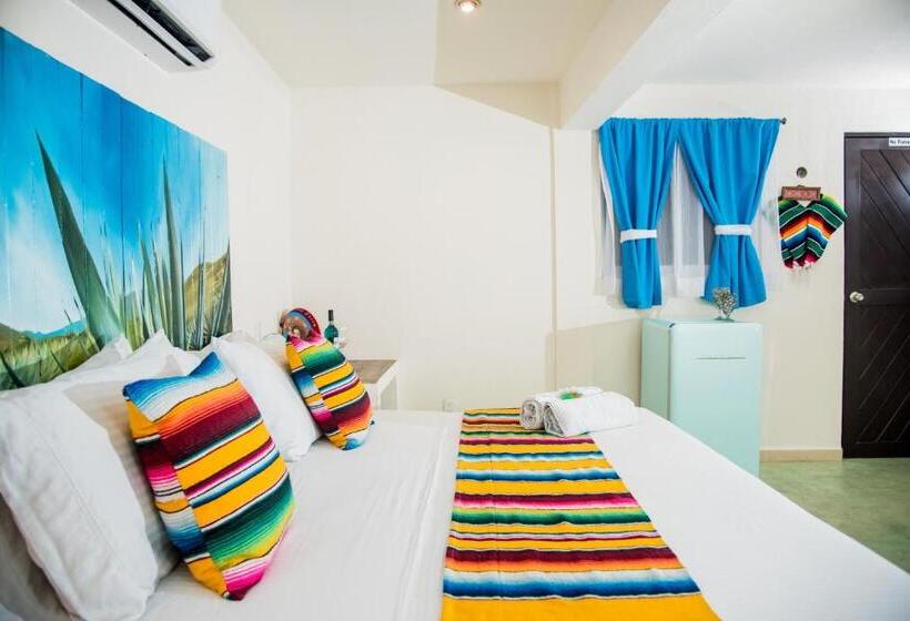 اتاق لوکس با تخت بزرگ, Hidalgo Boutique Rooms