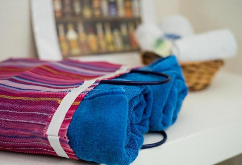 اتاق لوکس با تخت بزرگ, Hidalgo Boutique Rooms
