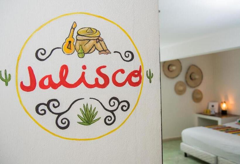 اتاق لوکس با تخت بزرگ, Hidalgo Boutique Rooms