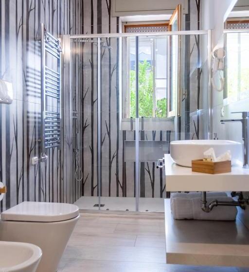 اتاق لوکس با بالکن, Vele D Otranto B&b
