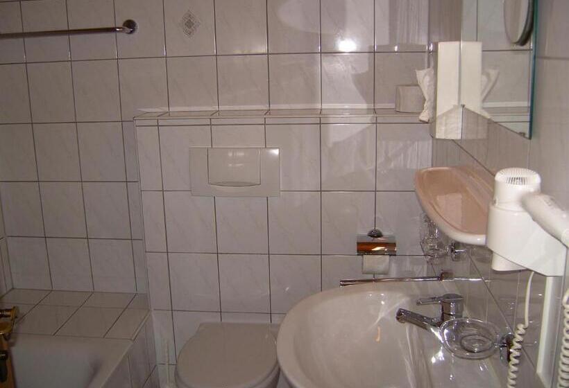 Семейный Номер, Pension Rieder