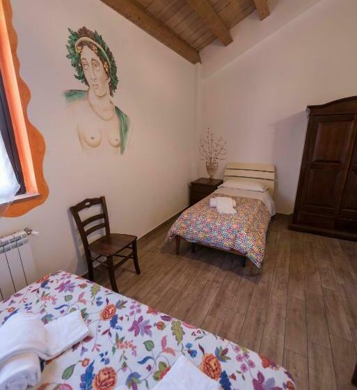 Номер Стандарт Трехместный, La Casa Rossa Country House