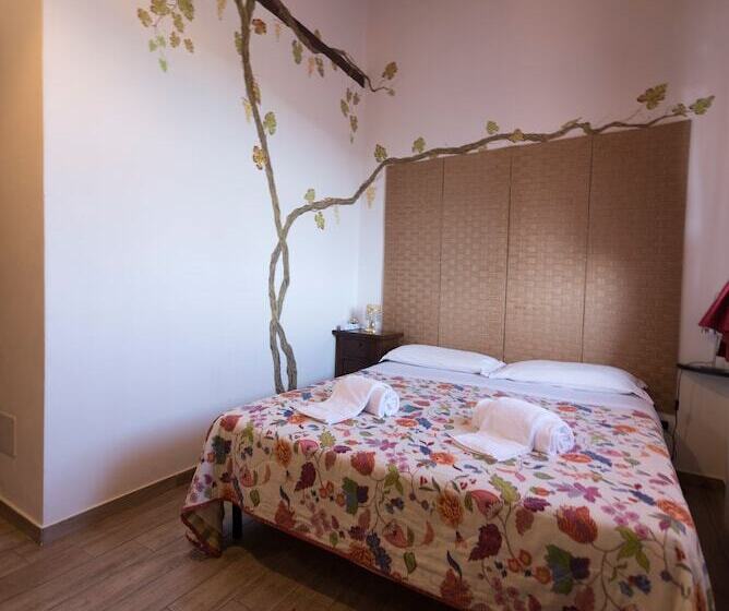 Номер Стандарт Трехместный, La Casa Rossa Country House