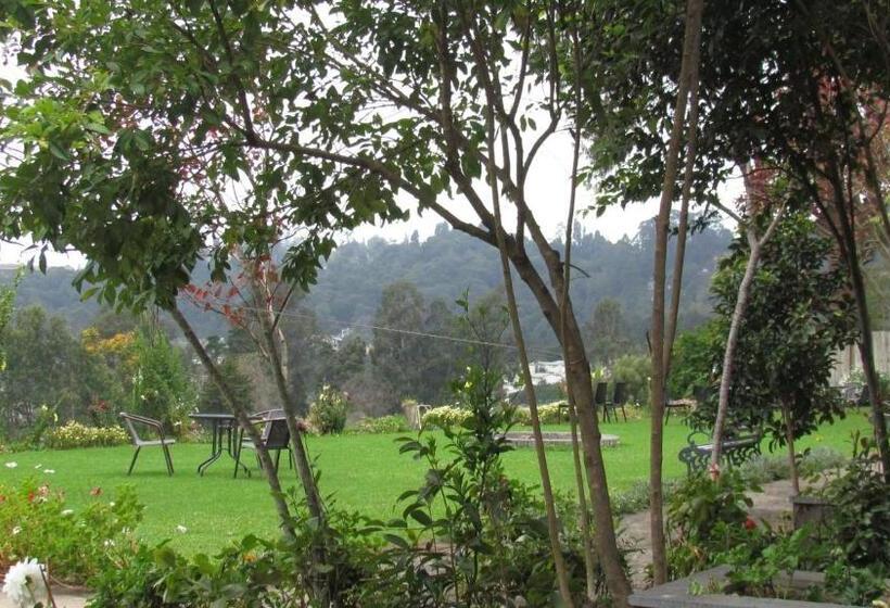 Номер Стандарт Вид на Сад, Mountain Retreat Kodai