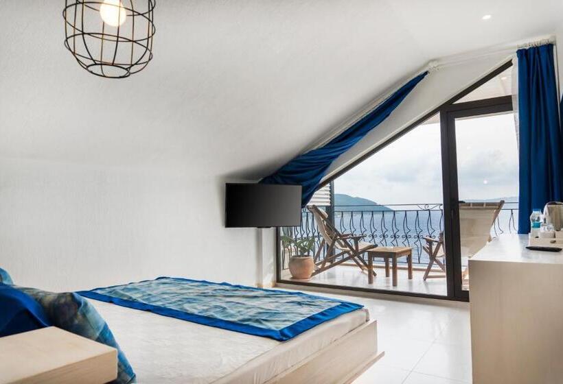 Номер Стандарт Вид на Море с Балконом, Nur Beach