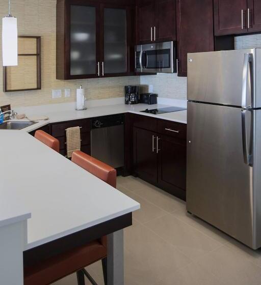 带大床的标准工作室, Residence Inn Lake Charles