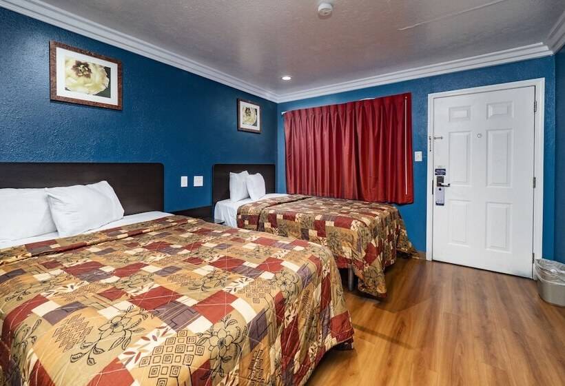 Номер Стандарт 2 Двуспальные Кровати, Travelodge By Wyndham Sacramento Convention Center