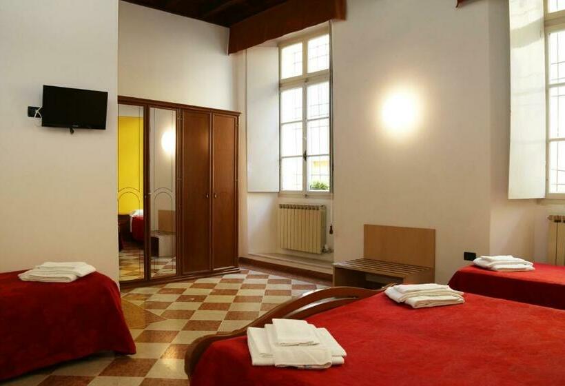 اتاق استاندارد چهار تخته, Residenza Accademia