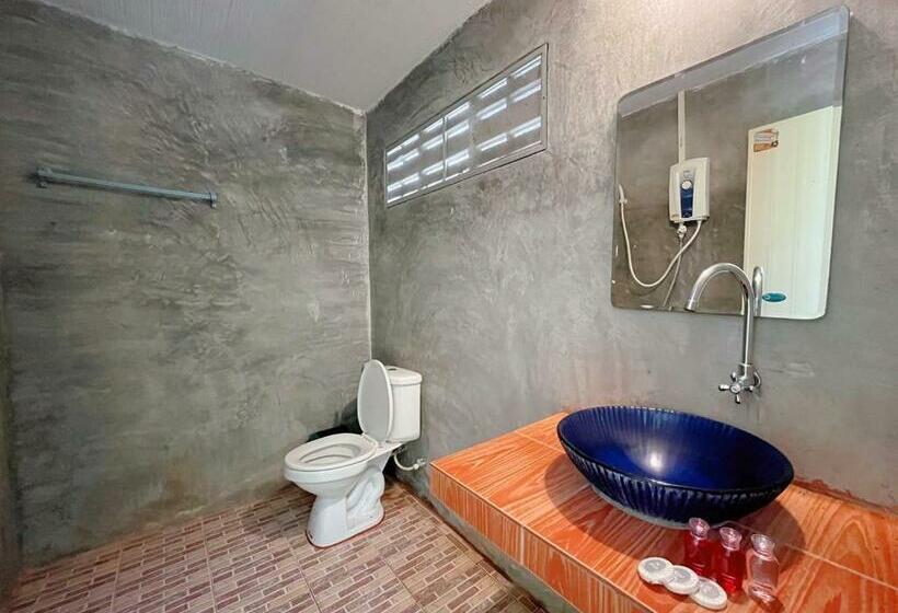 Chambre Triple Standard, Paradise Bungalows
