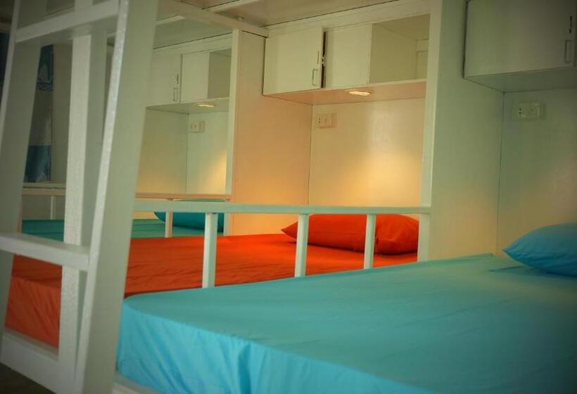 Lit en Chambre Commune, Paradise Bungalows