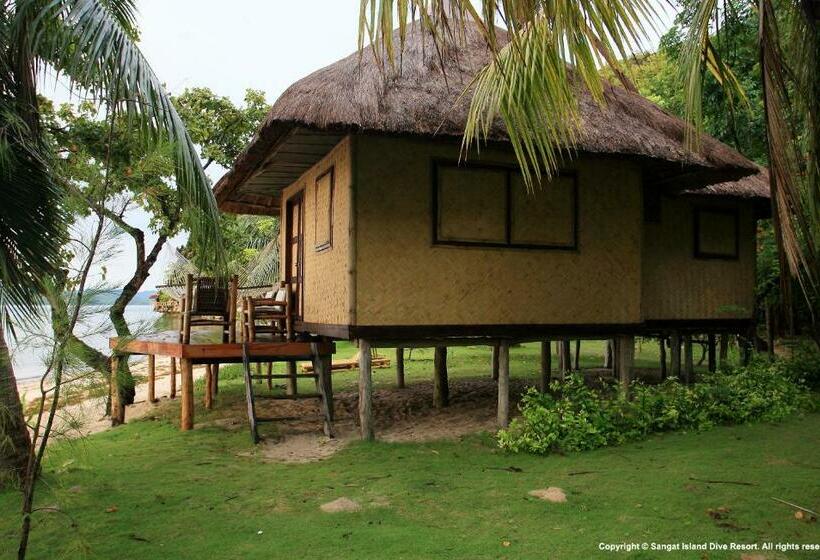 Quarto Estandar Vista Mar, Sangat Island Dive Resort