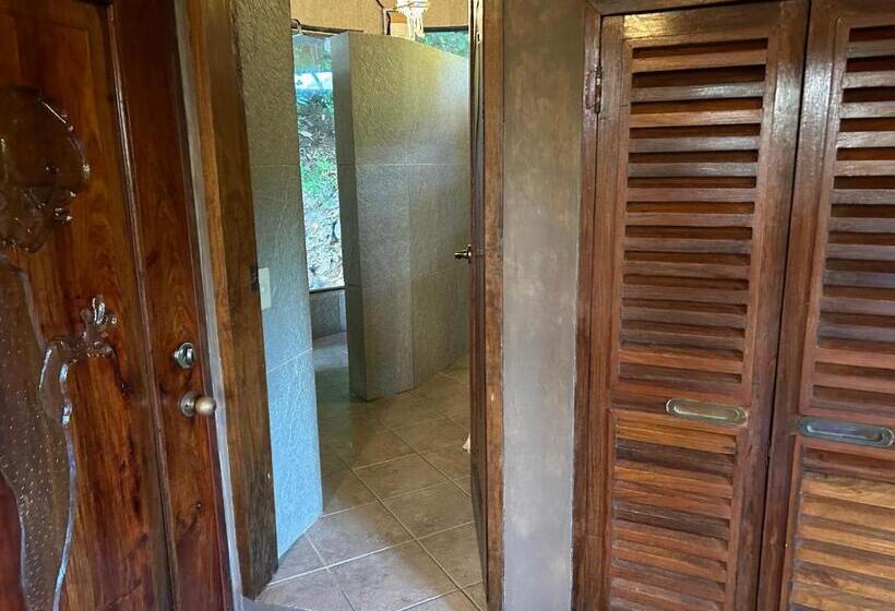 Quarto Deluxe, Sangat Island Dive Resort