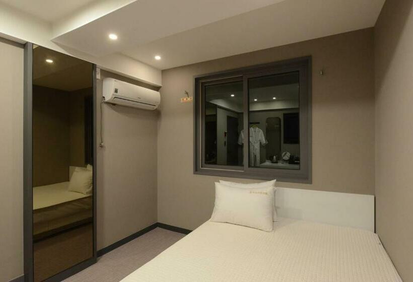 Номер Стандарт, Top Motel Busan