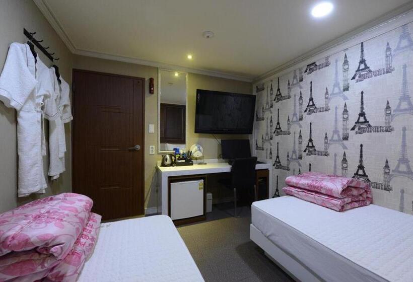 Номер Стандарт, Top Motel Busan