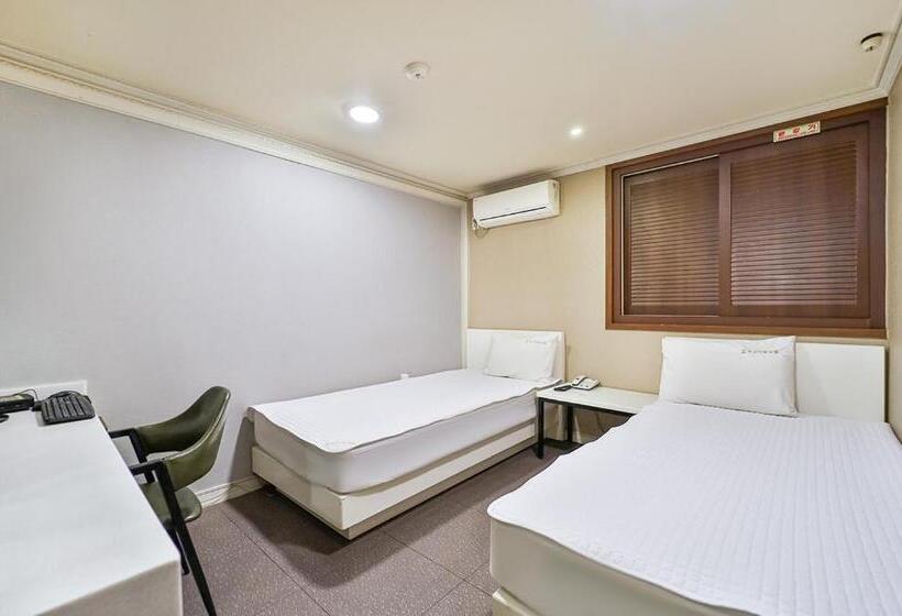 Номер Стандарт, Top Motel Busan