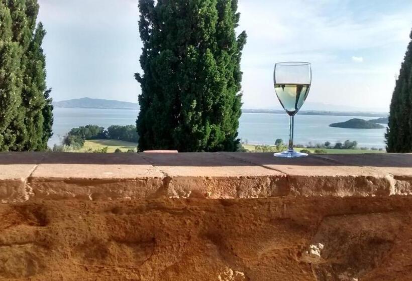 2 Bedrooms Apartment Lake View, Antico Casale Tiravento