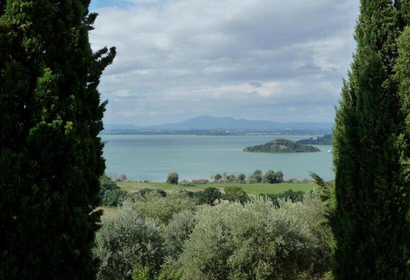 2 Bedrooms Apartment Lake View, Antico Casale Tiravento