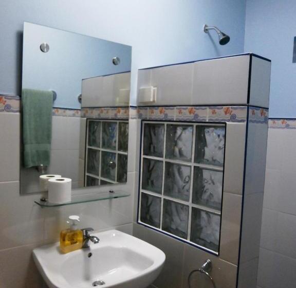 Quarto Deluxe com Sacada, Divegurus Boracay Beach Resort