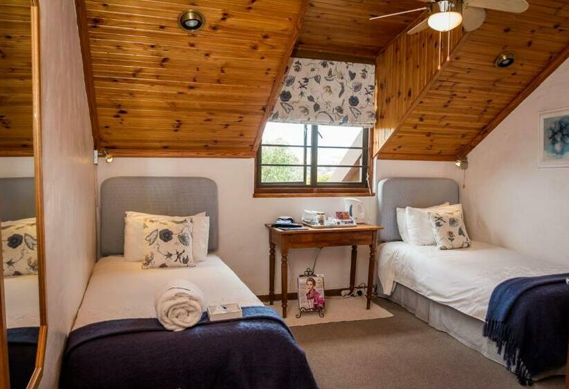 Четырехместный Номер Стандарт, Jenny's Guest House