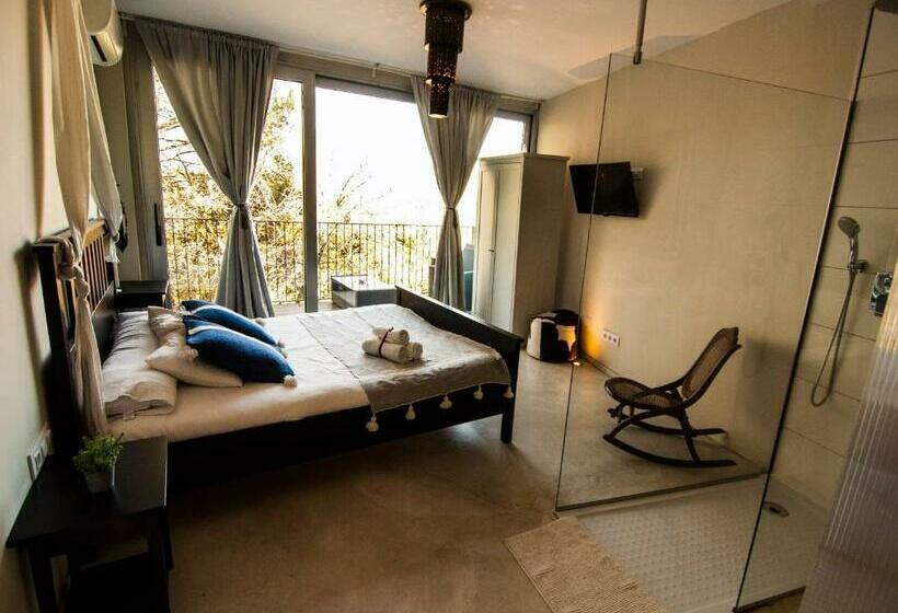 Номен Superior с Гидромассажем, Les Suites