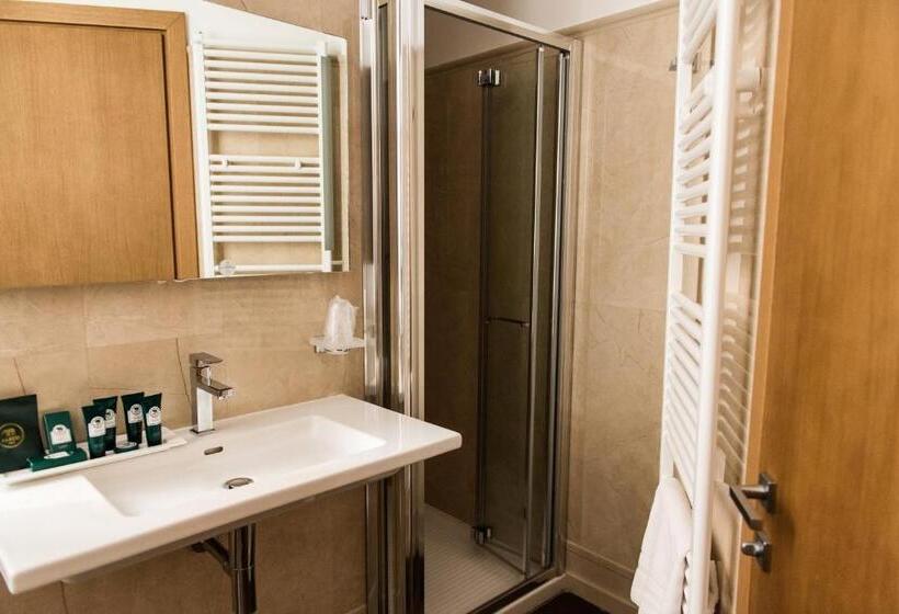 سوییت لوکس, Aqua Montis Resort & Spa