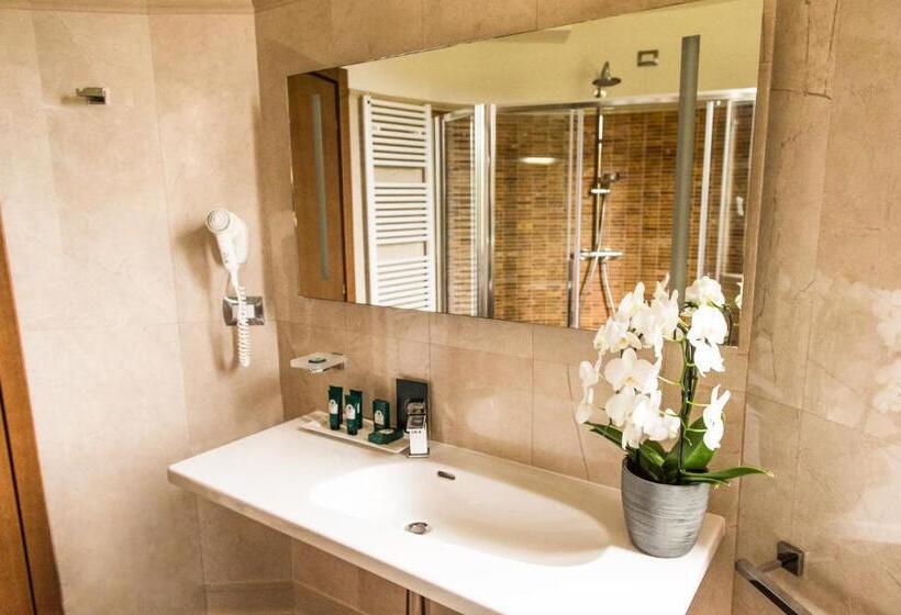 اتاق راحتی سه تخته, Aqua Montis Resort & Spa