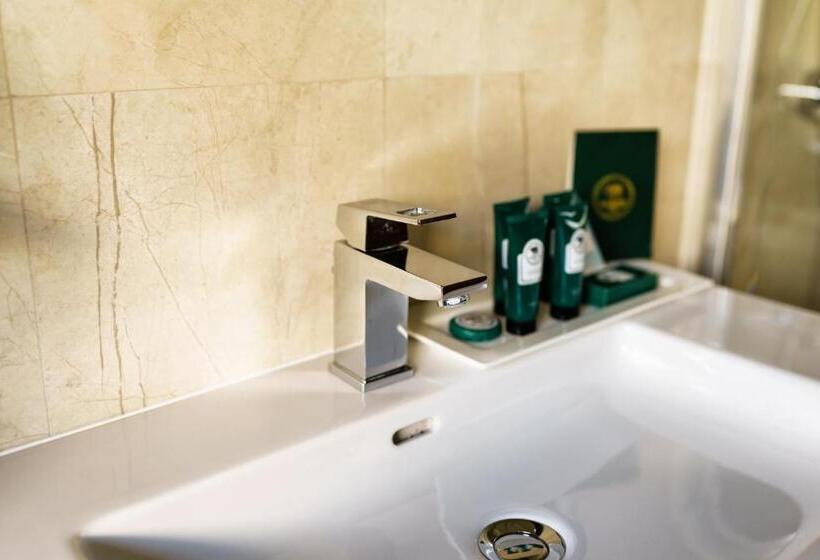 سوییت با چشم‌انداز کوه, Aqua Montis Resort & Spa