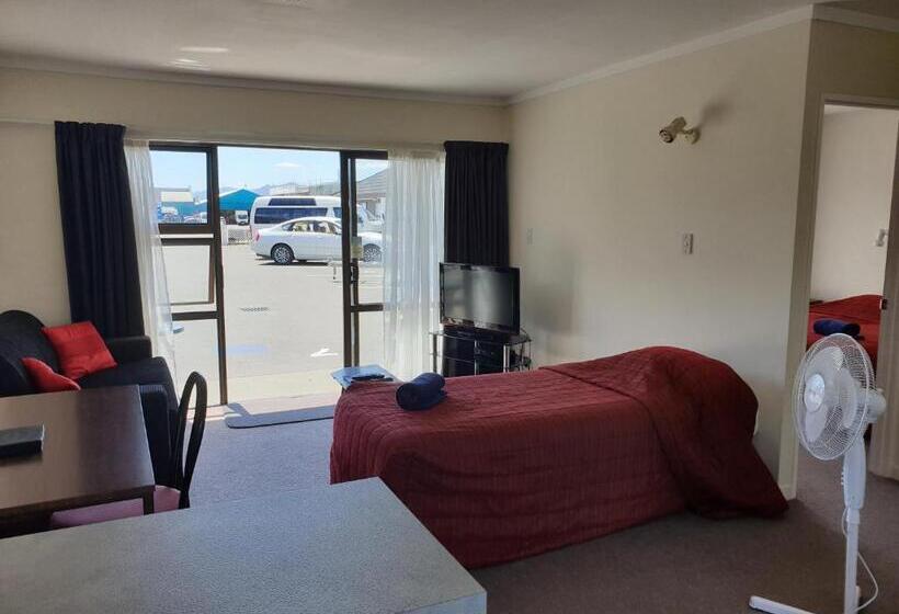 Апартаменты 1 Спальня, Oxford Court Motel