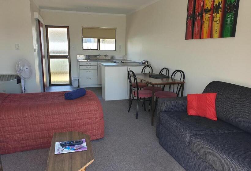 Апартаменты Deluxe 1 Спальня, Oxford Court Motel