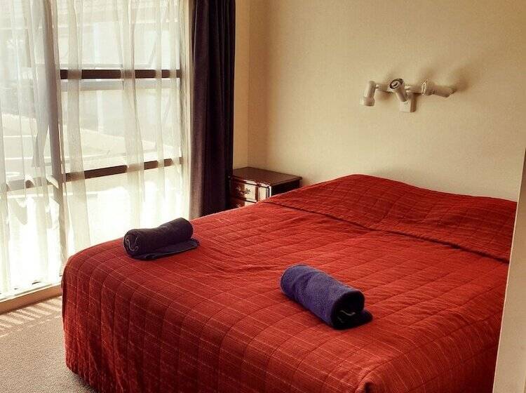 Апартаменты 2 Спальни, Oxford Court Motel