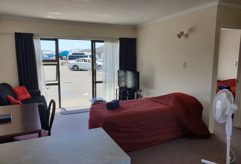 Апартаменты 2 Спальни, Oxford Court Motel