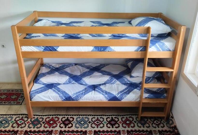 اتاق استاندارد سه نفره, Central Rustic House